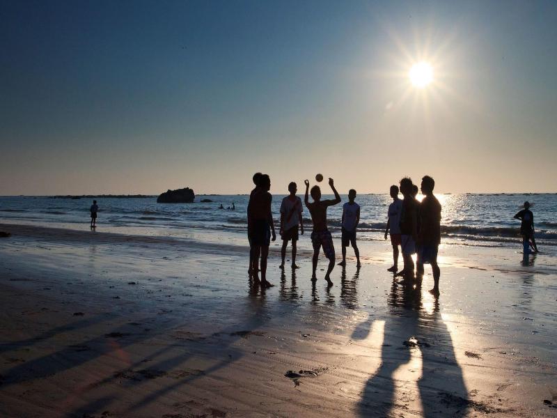 Central Hotel Ngwe Saung image