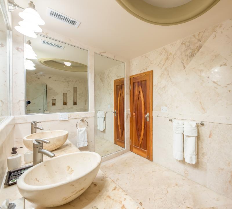 Belizean Cove Estates image