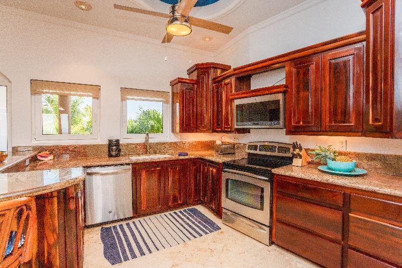 Belizean Cove Estates image