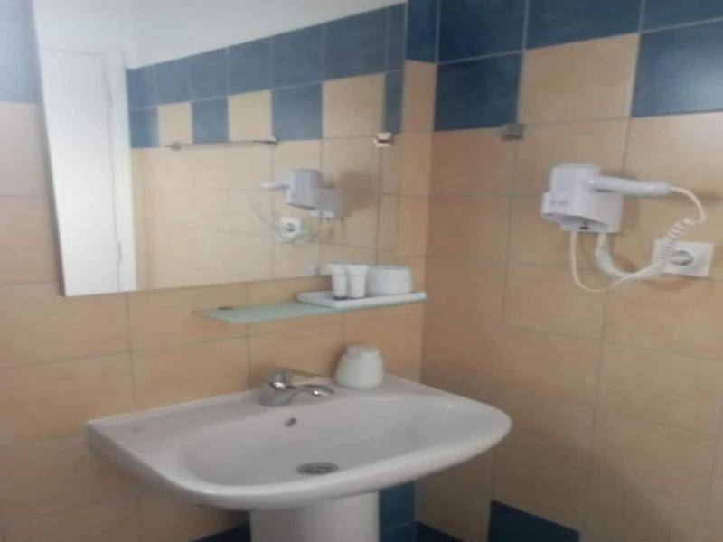 Toni's Guesthouse image