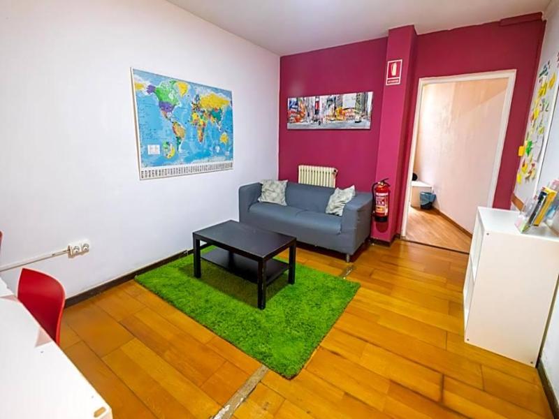 Diagonal House image