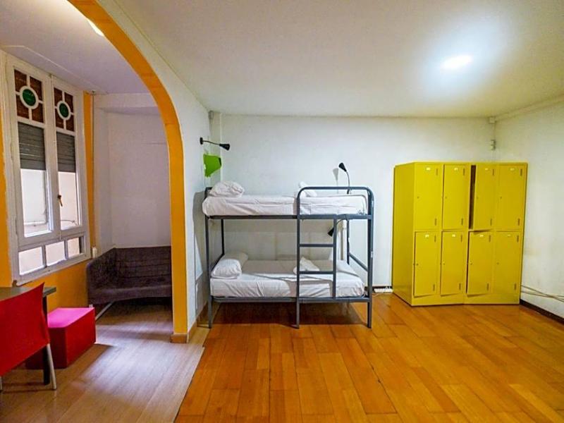 Diagonal House image