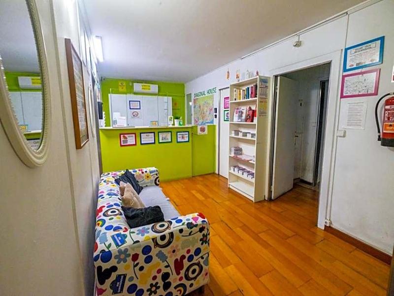 Diagonal House image