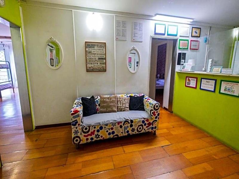 Diagonal House image