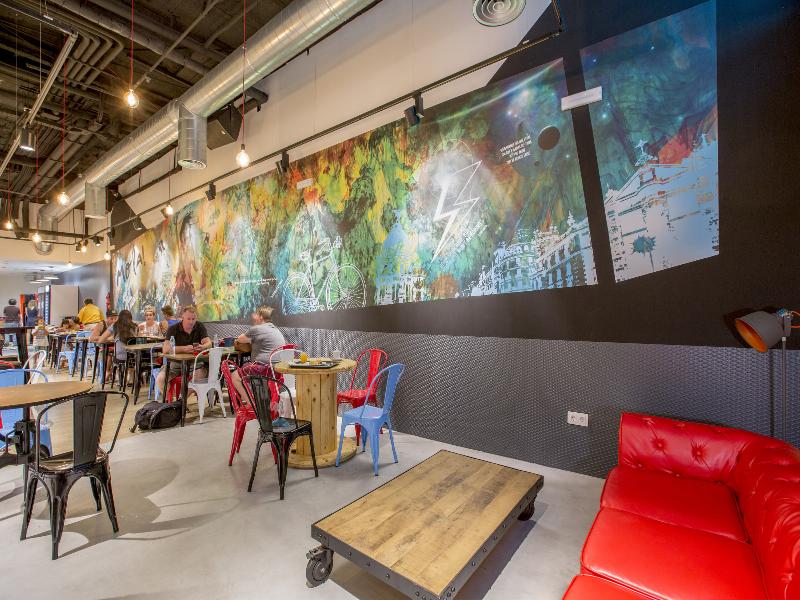 Mola! Hostel & Suites image