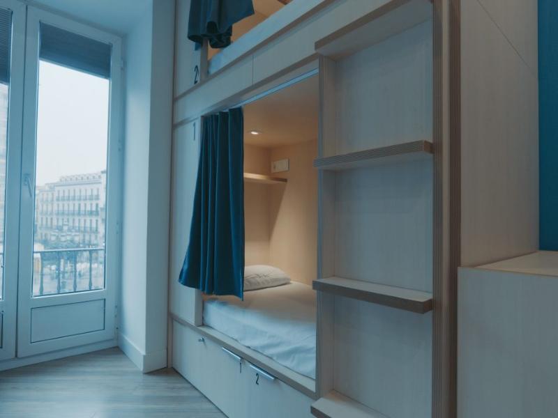 Mola! Hostel & Suites image