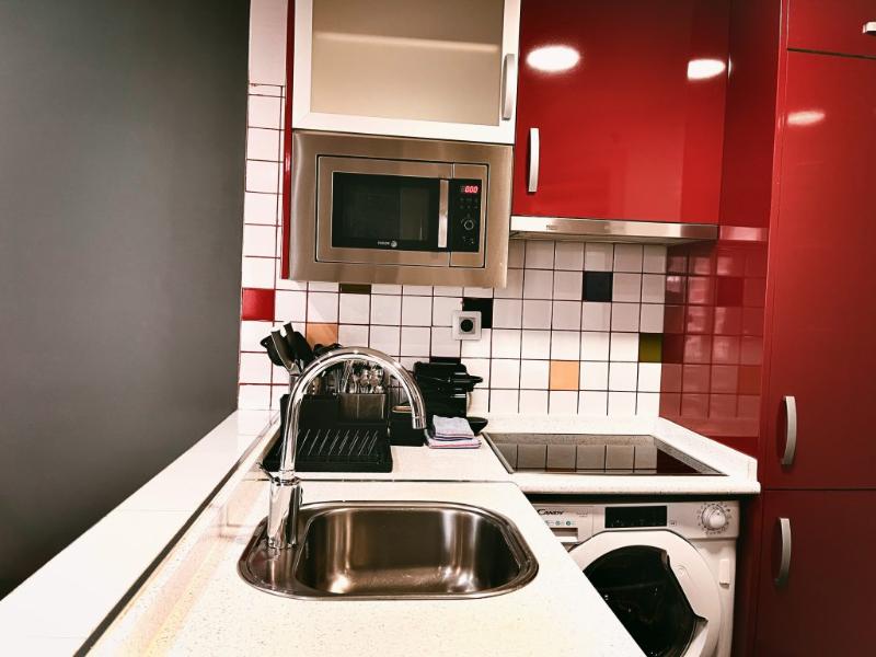 Mola! Hostel & Suites image