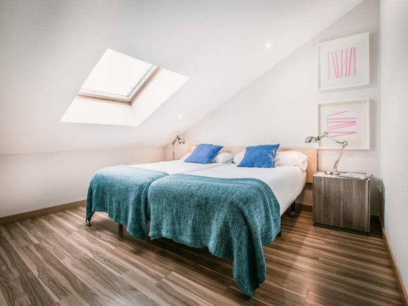 Mola! Hostel & Suites image