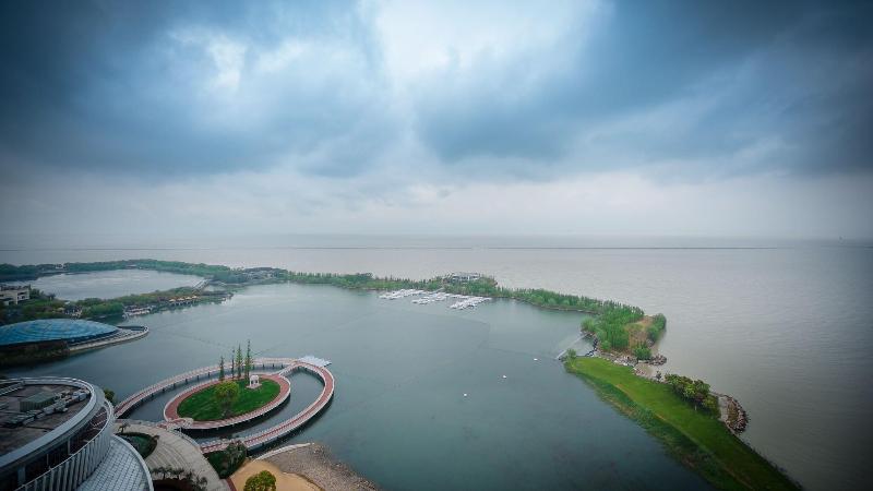 Sheraton Huzhou Hot Spring Resort image