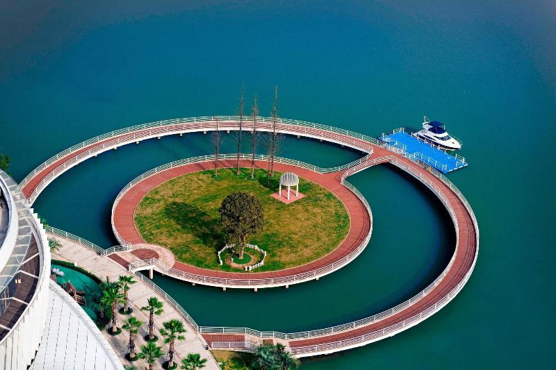 Sheraton Huzhou Hot Spring Resort image