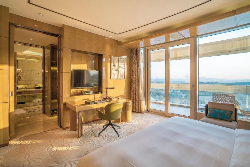 Sheraton Huzhou Hot Spring Resort image