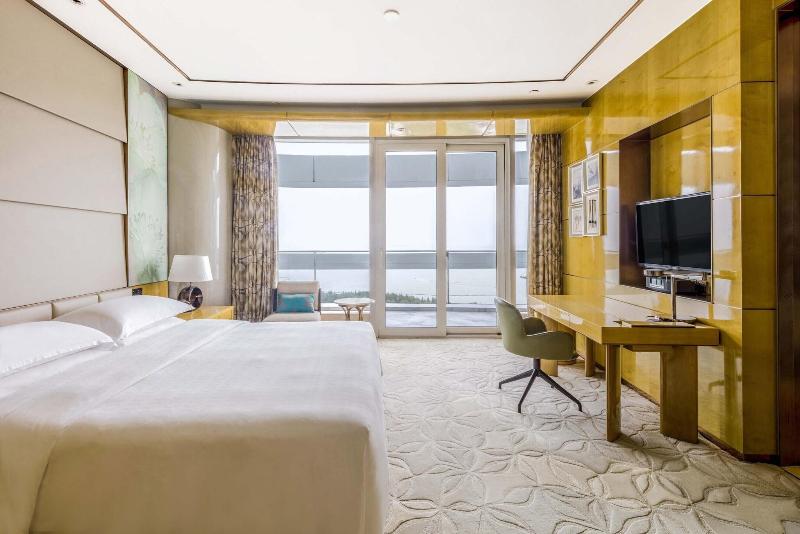 Sheraton Huzhou Hot Spring Resort image