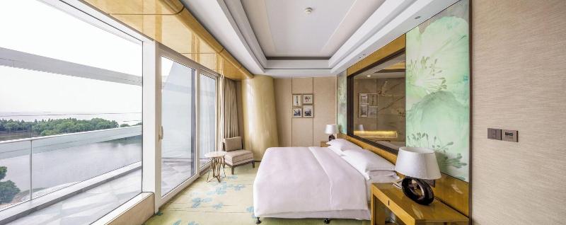 Sheraton Huzhou Hot Spring Resort image