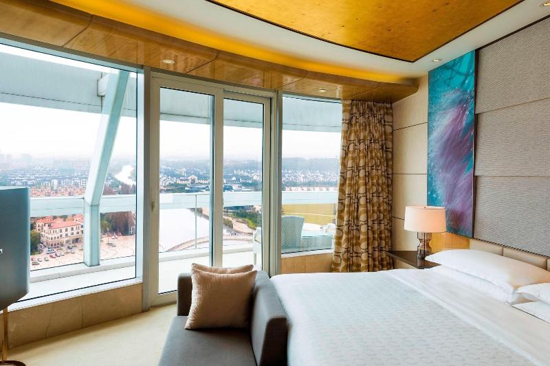 Sheraton Huzhou Hot Spring Resort image