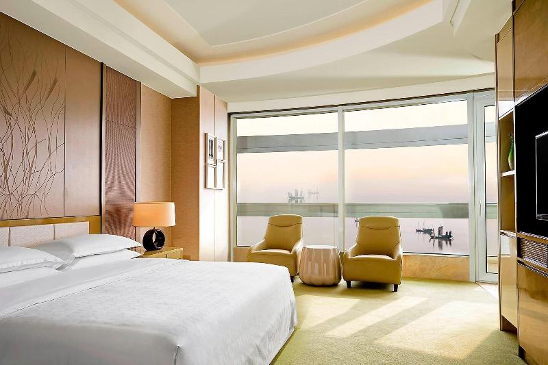 Sheraton Huzhou Hot Spring Resort image