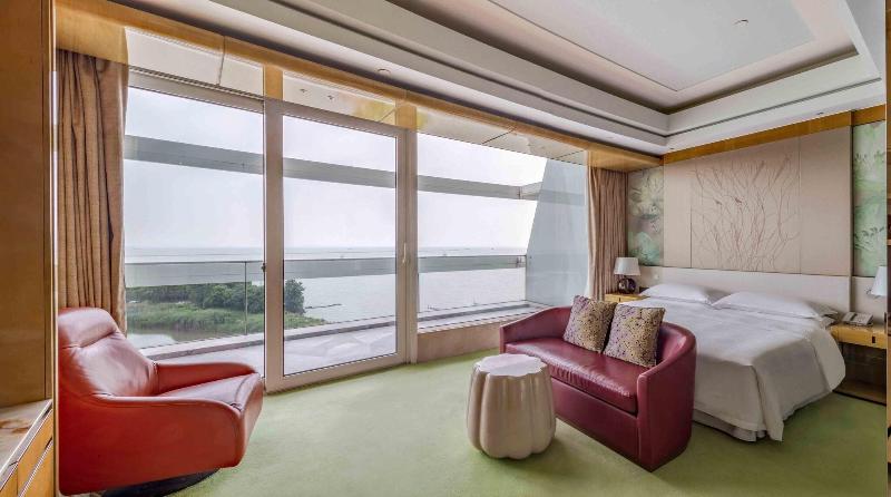 Sheraton Huzhou Hot Spring Resort image