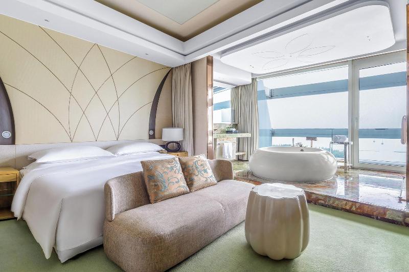 Sheraton Huzhou Hot Spring Resort image