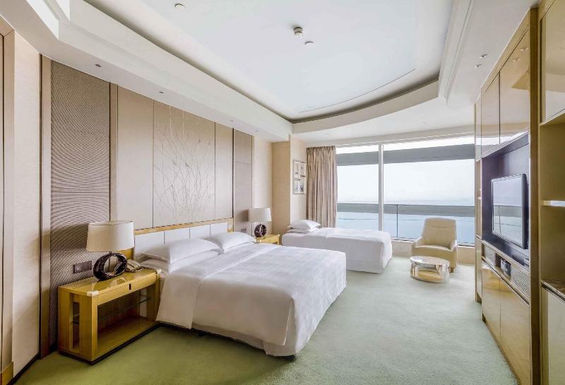 Sheraton Huzhou Hot Spring Resort image