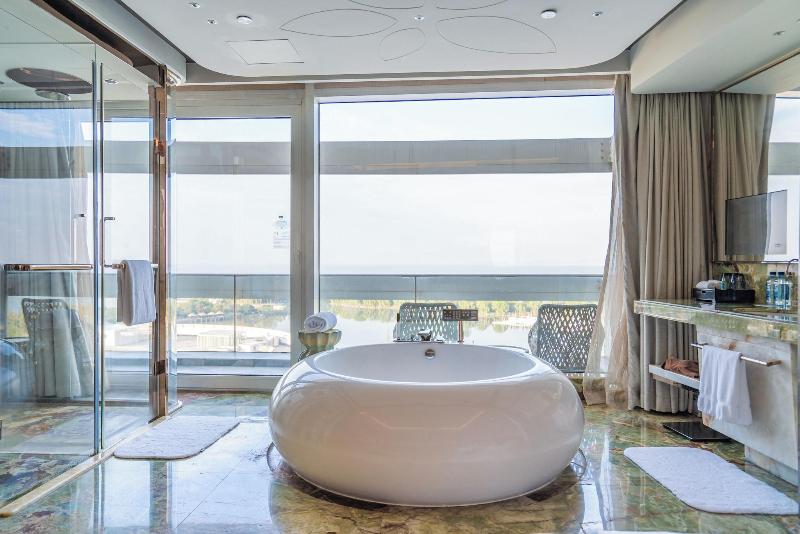 Sheraton Huzhou Hot Spring Resort image