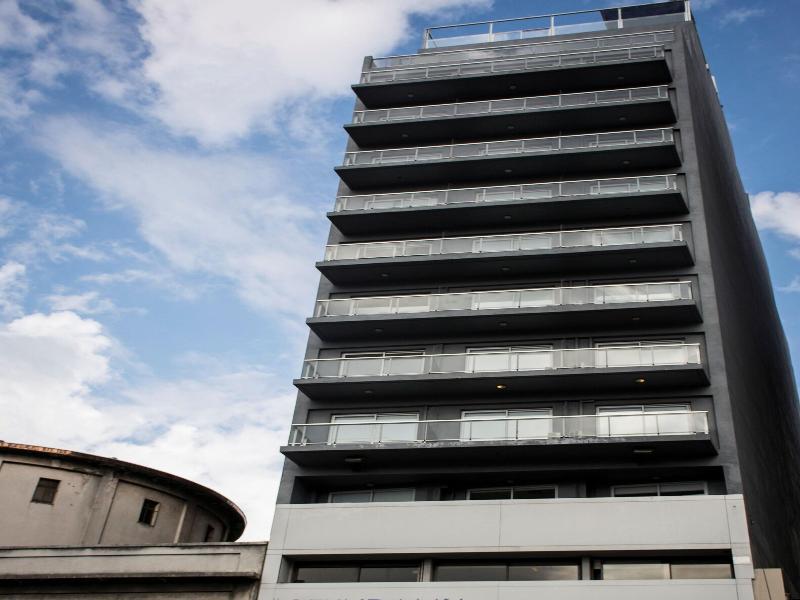 Isi Baires Apart &Suites image