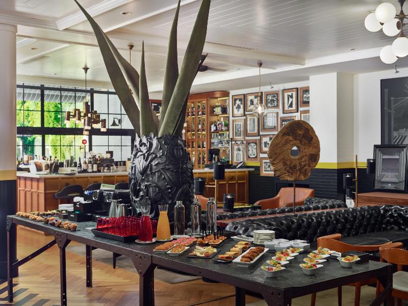 Stay in style at H10 Metropolitan