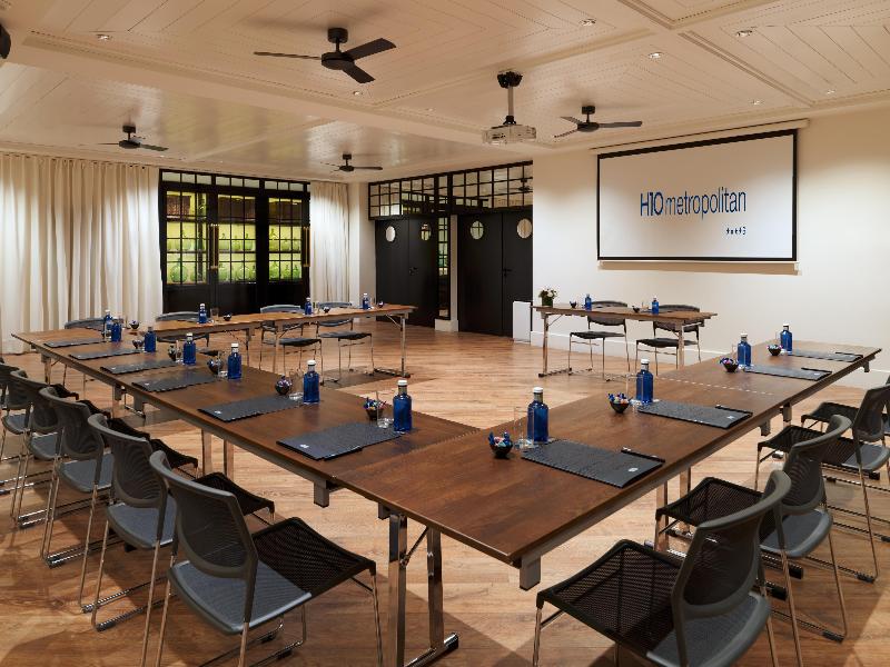 Stay in style at H10 Metropolitan