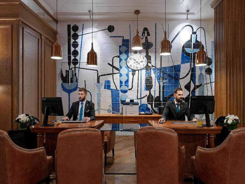 Stay in style at H10 Metropolitan