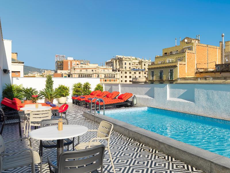 Stay in style at H10 Metropolitan