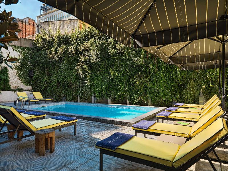 Stay in style at H10 Metropolitan