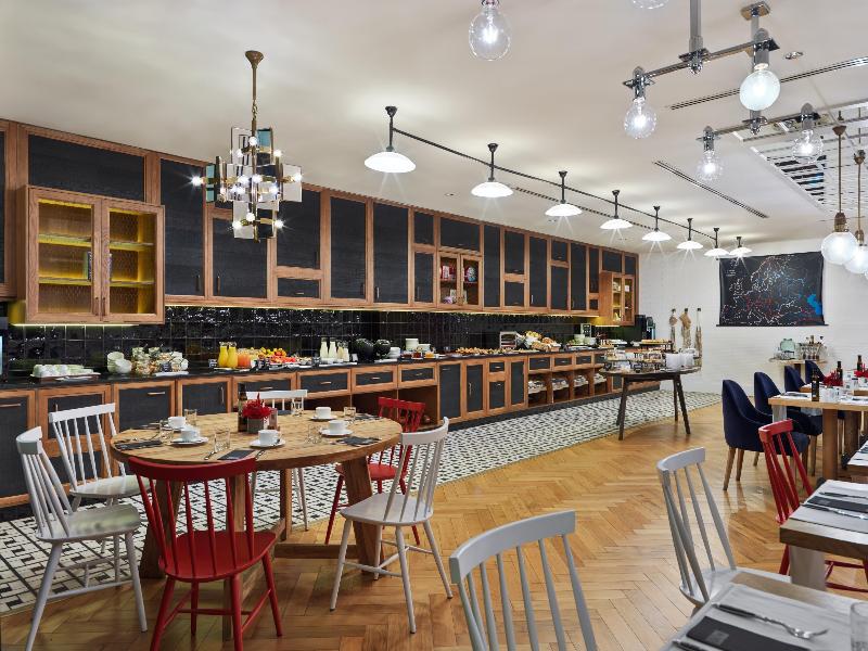 Stay in style at H10 Metropolitan