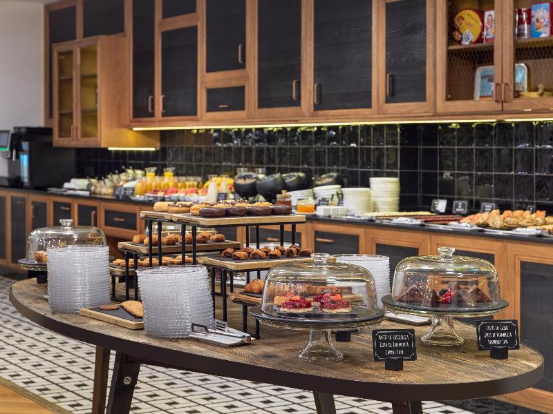 Stay in style at H10 Metropolitan