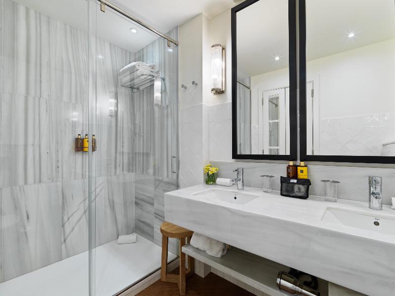 Stay in style at H10 Metropolitan