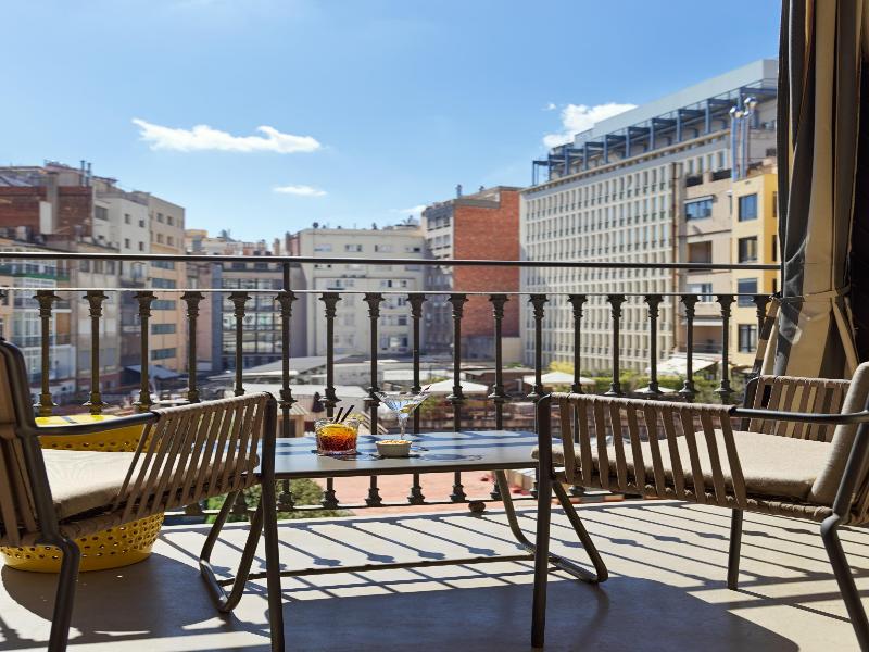 Stay in style at H10 Metropolitan