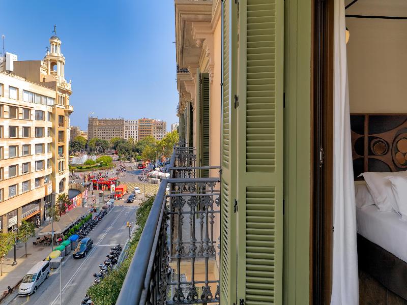 Stay in style at H10 Metropolitan