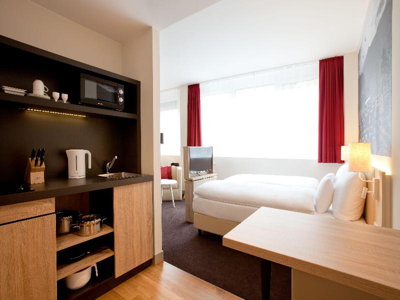 City Hotel Max - Munich West image