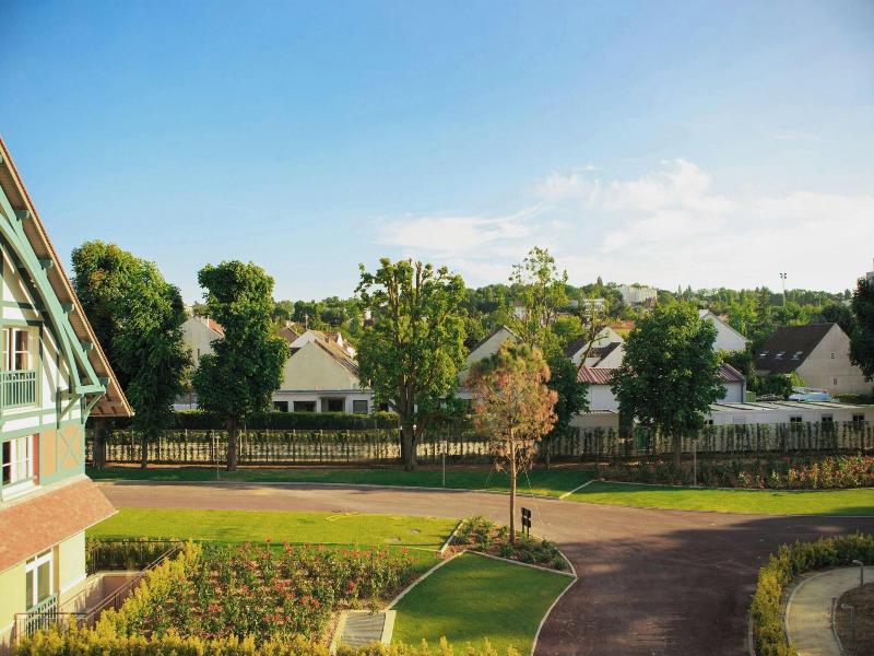 Renaissance Paris Hippodrome de St. Cloud image