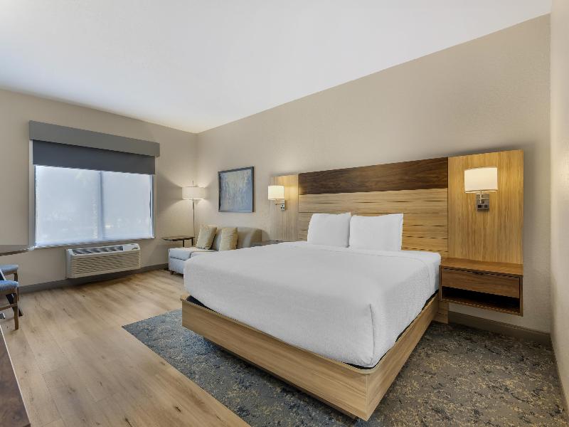 Best Western Plus Orlando East- UCF Area image
