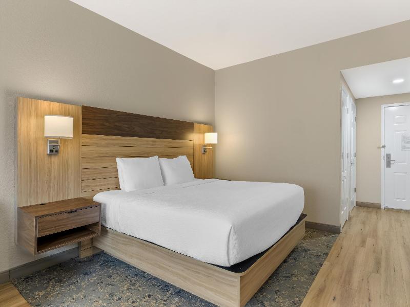 Best Western Plus Orlando East- UCF Area image