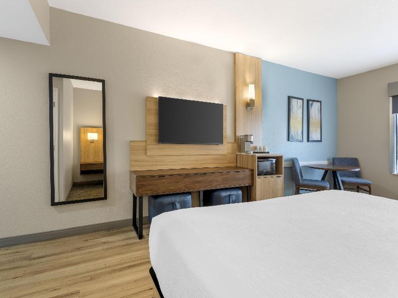 Best Western Plus Orlando East- UCF Area image