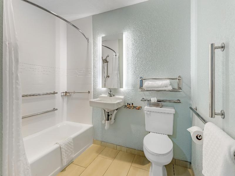 Best Western Plus Orlando East- UCF Area image