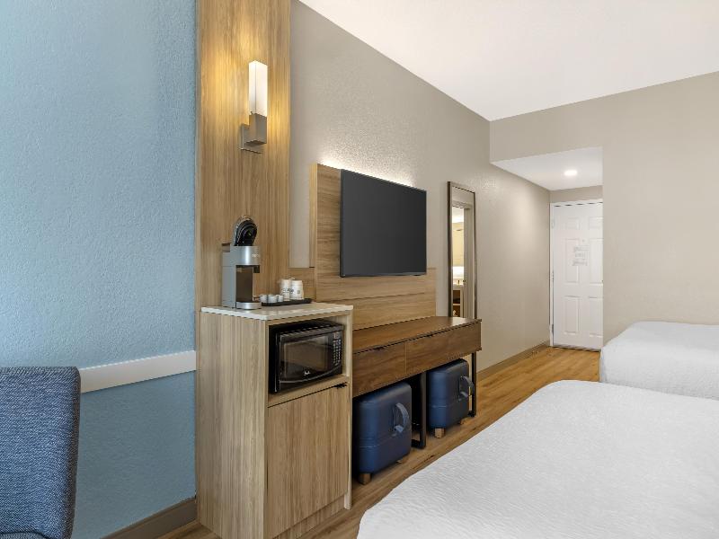 Best Western Plus Orlando East- UCF Area image