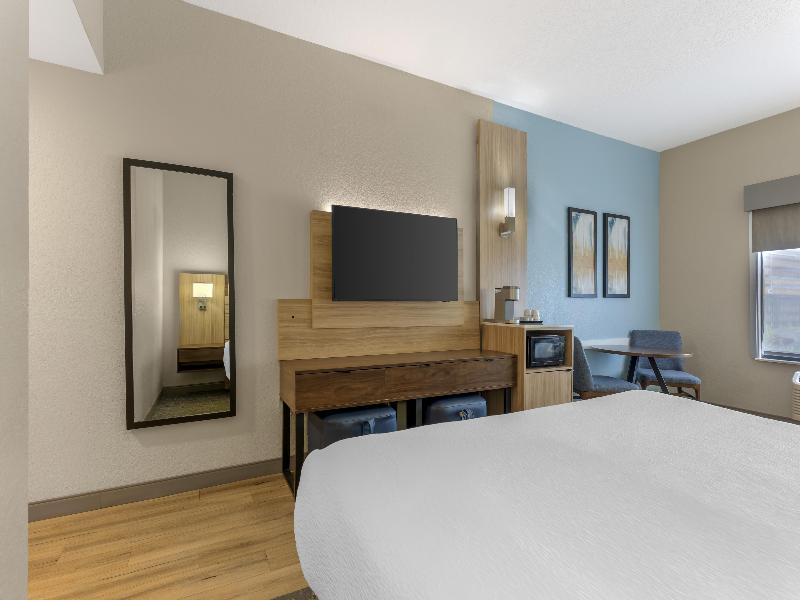 Best Western Plus Orlando East- UCF Area image