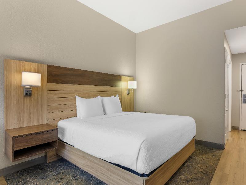 Best Western Plus Orlando East- UCF Area image