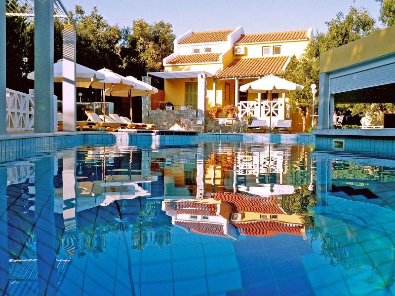 Sea Sun Studios & Apartments