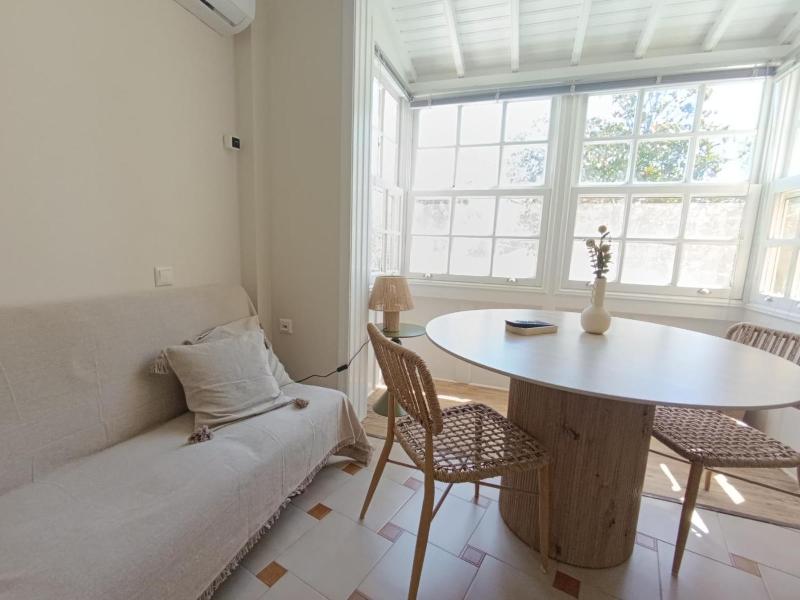 Sea Sun Studios & Apartments