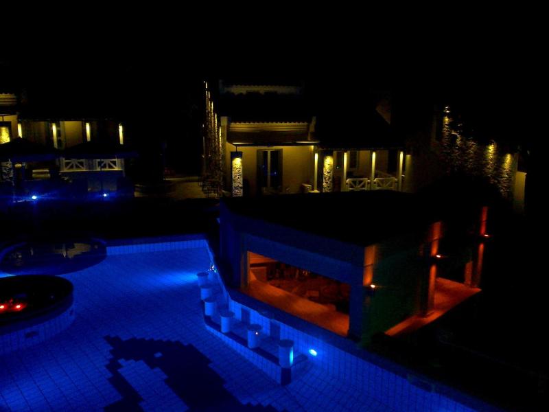 Sea Sun Studios & Apartments