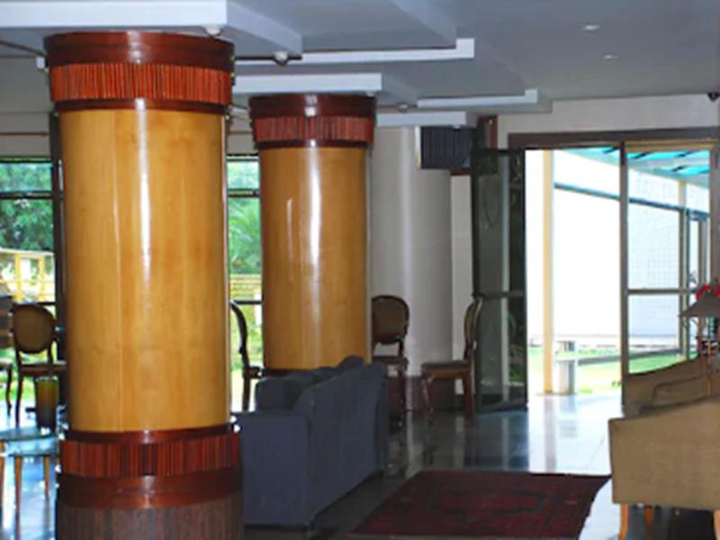 Monumental Bittar image