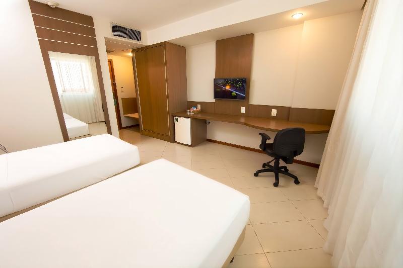 Quality Hotel Vitoria image