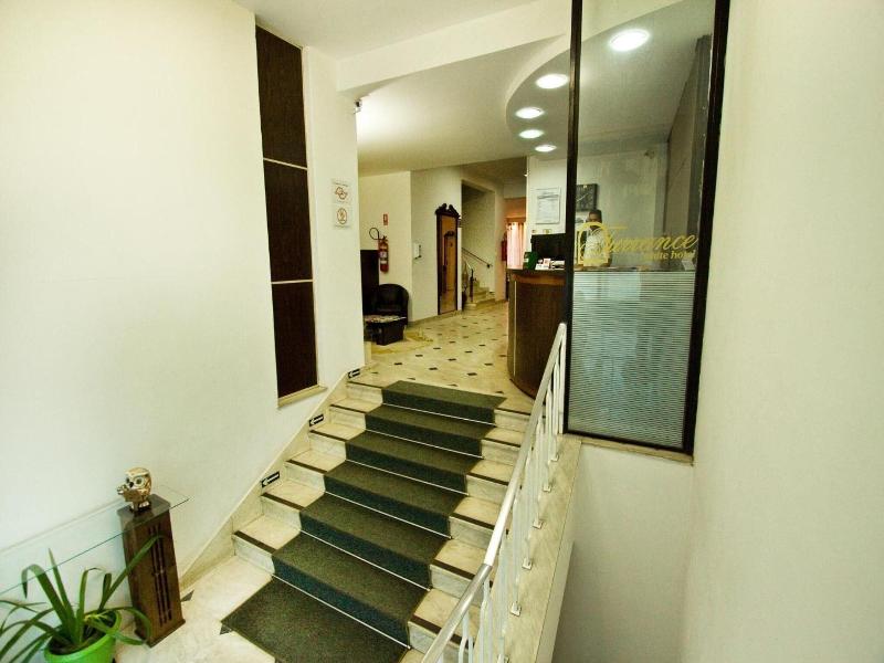 Turrance White Hotel