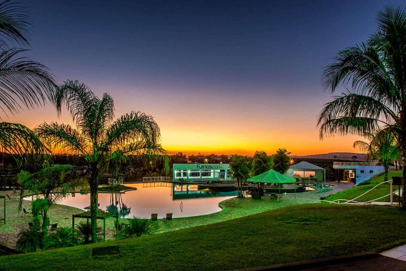 Ramada By Wyndham Furnaspark image